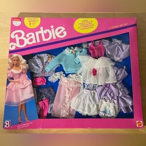 Vintage Barbie 6-Fashion Gift Set (734)
